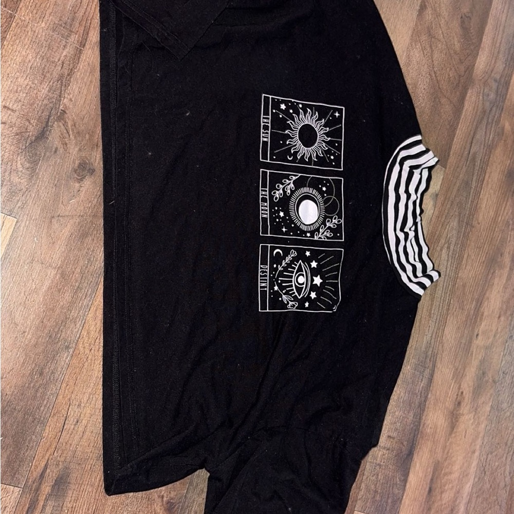 Black Graphic crop top